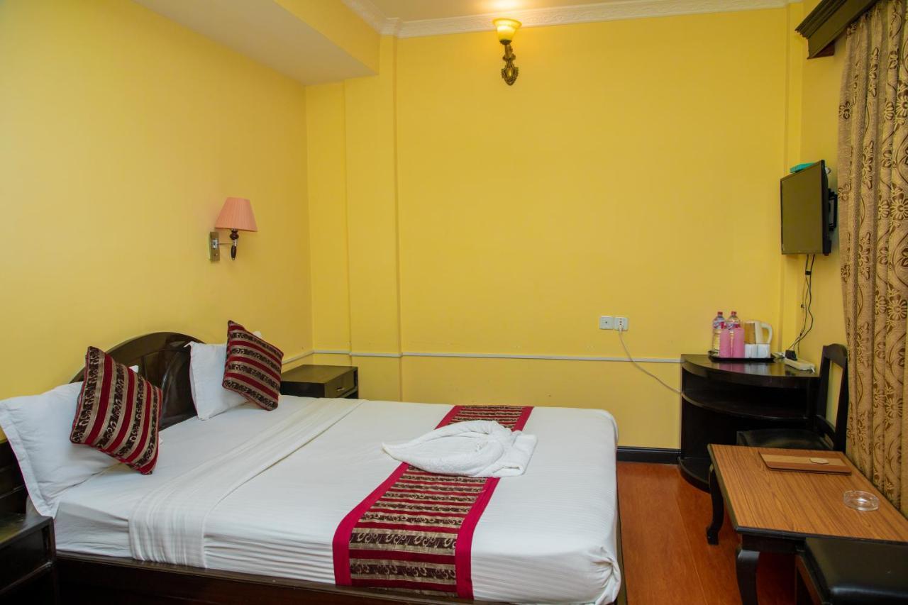 Hotel Bougainvillea Pokhara Ngoại thất bức ảnh
