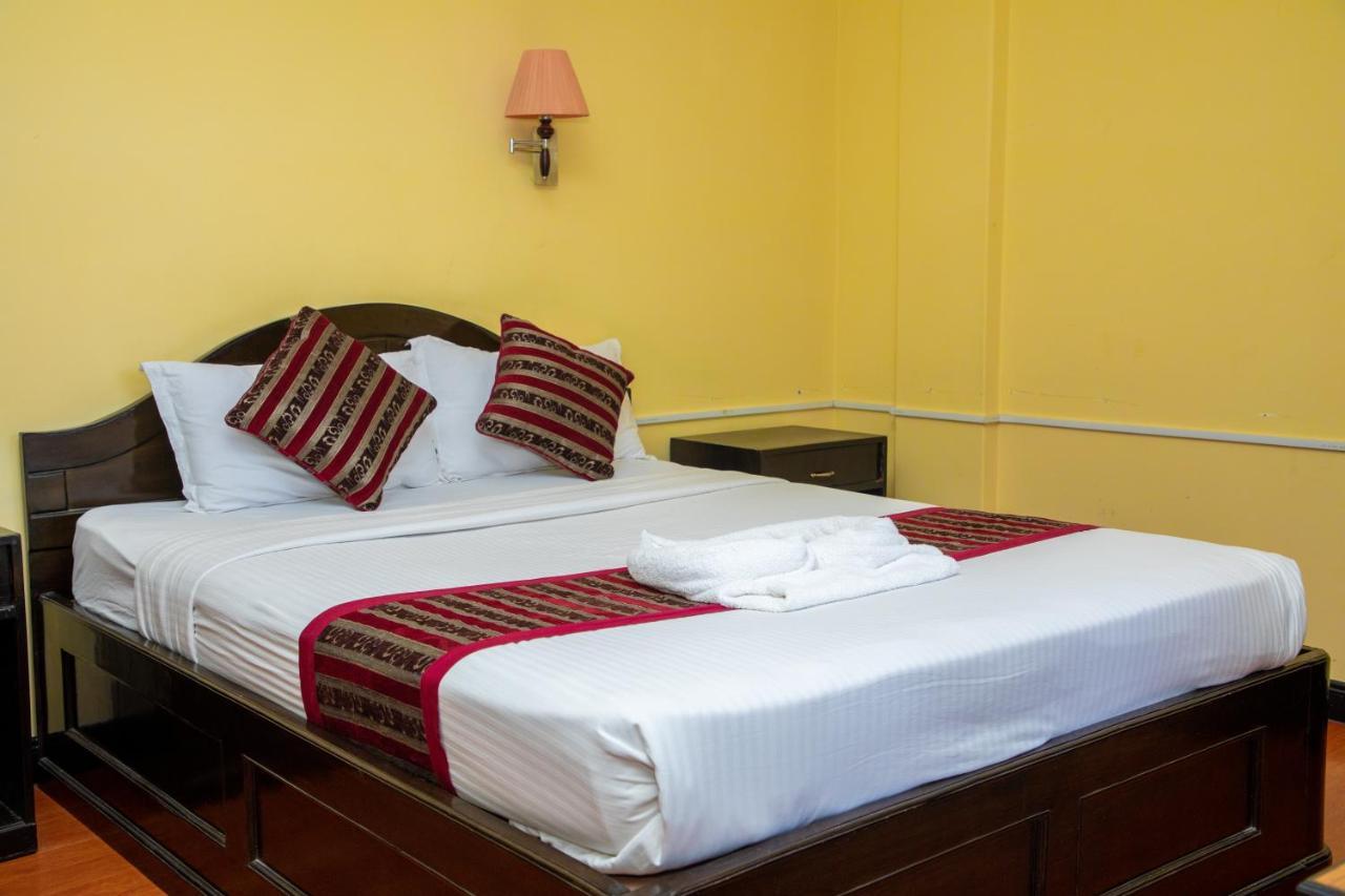 Hotel Bougainvillea Pokhara Ngoại thất bức ảnh