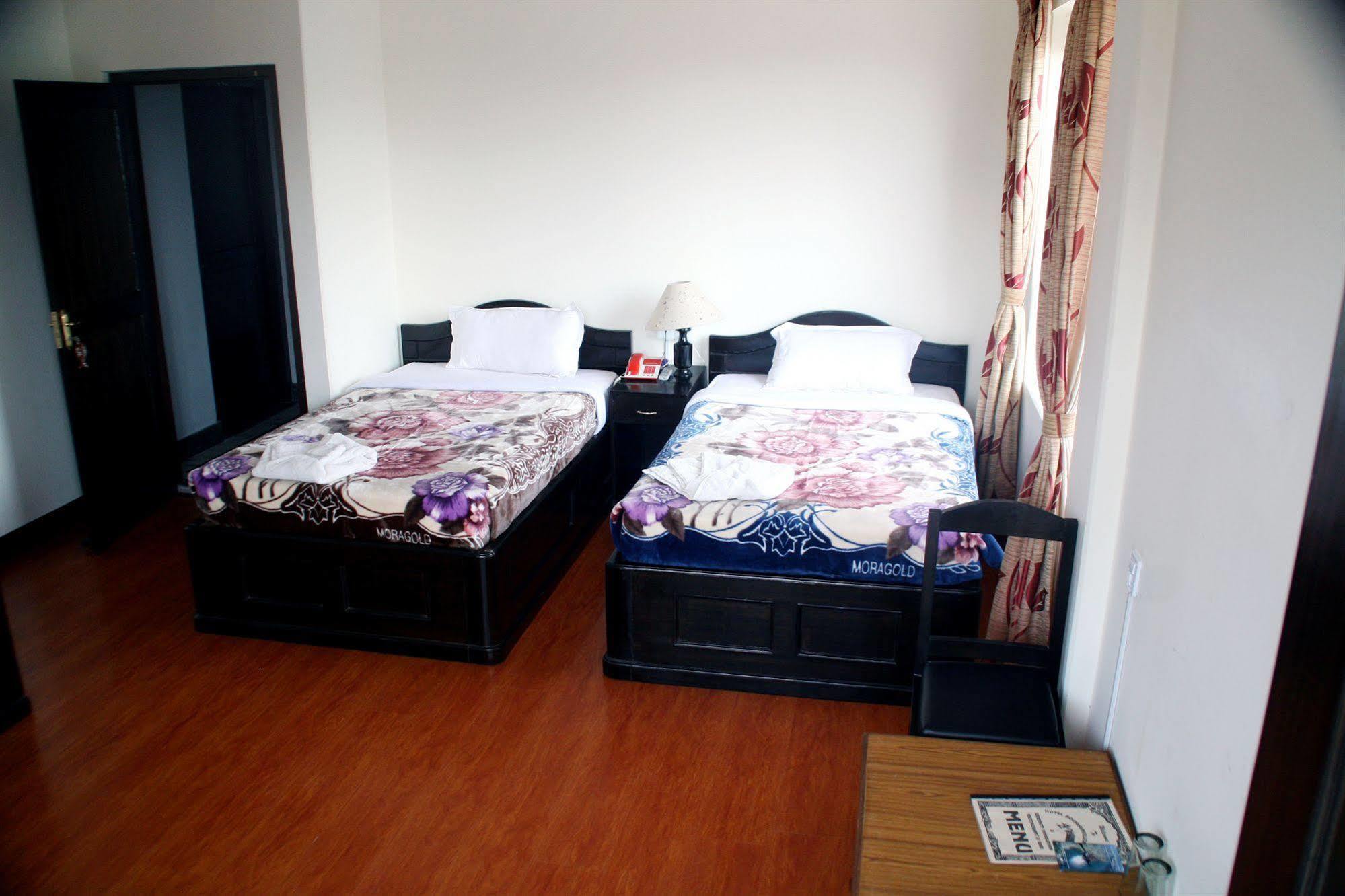 Hotel Bougainvillea Pokhara Ngoại thất bức ảnh