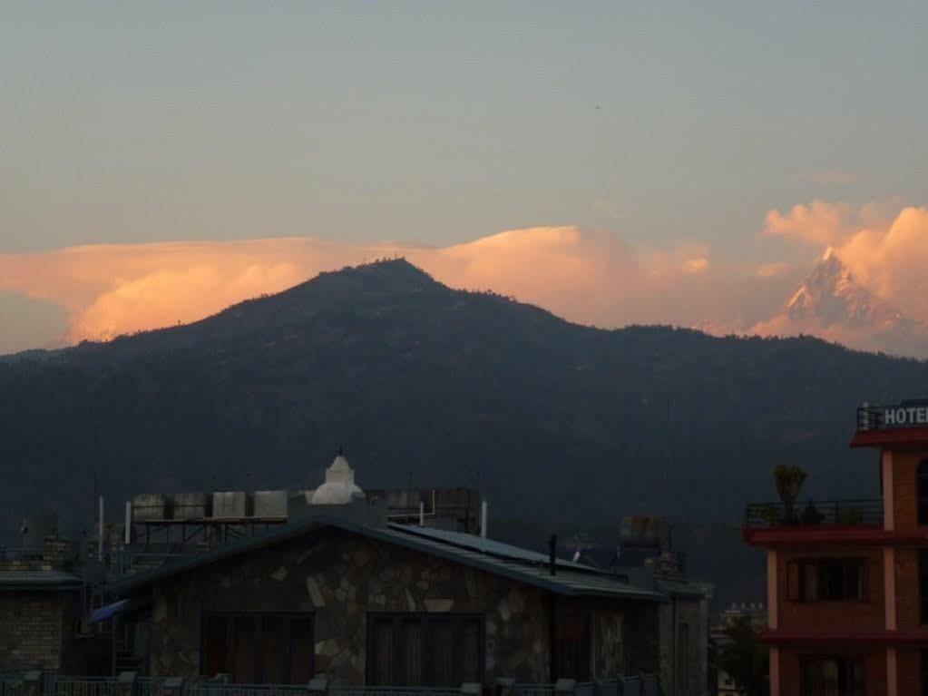 Hotel Bougainvillea Pokhara Ngoại thất bức ảnh