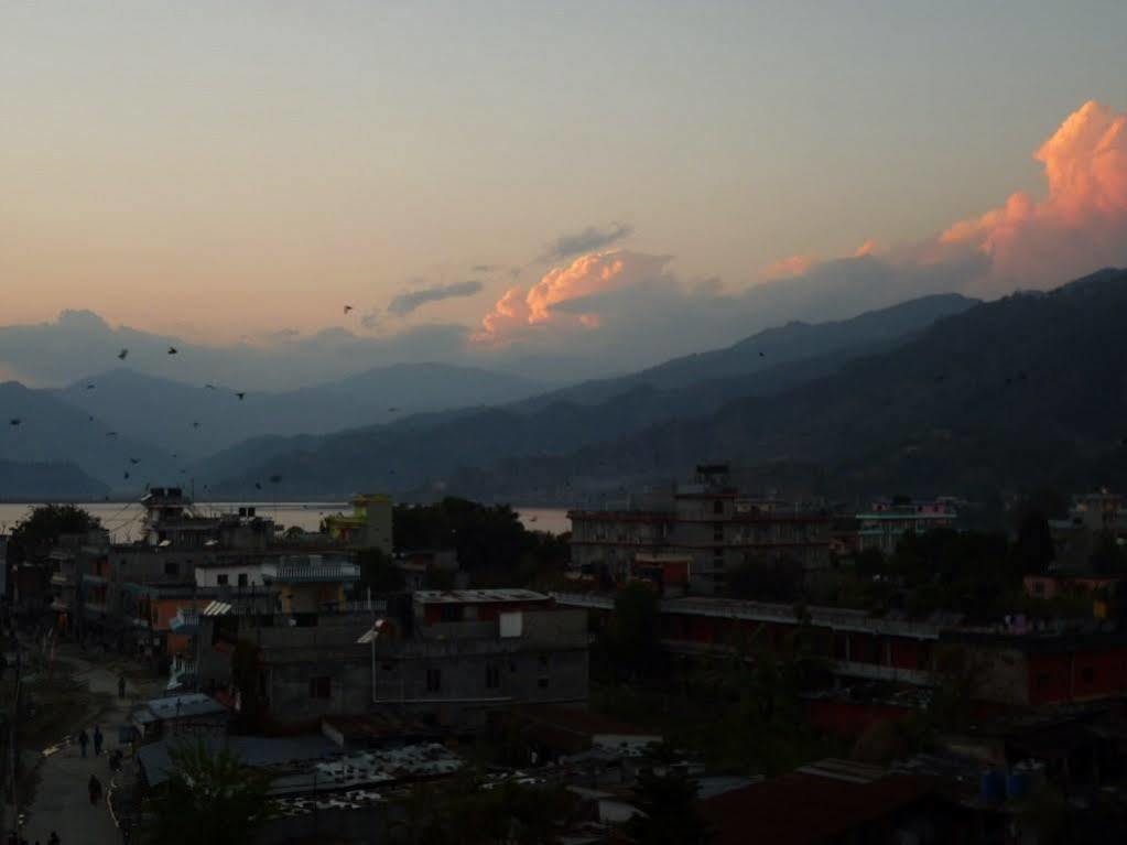 Hotel Bougainvillea Pokhara Ngoại thất bức ảnh