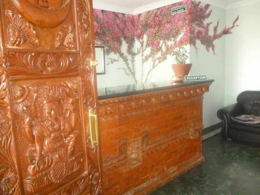 Hotel Bougainvillea Pokhara Ngoại thất bức ảnh