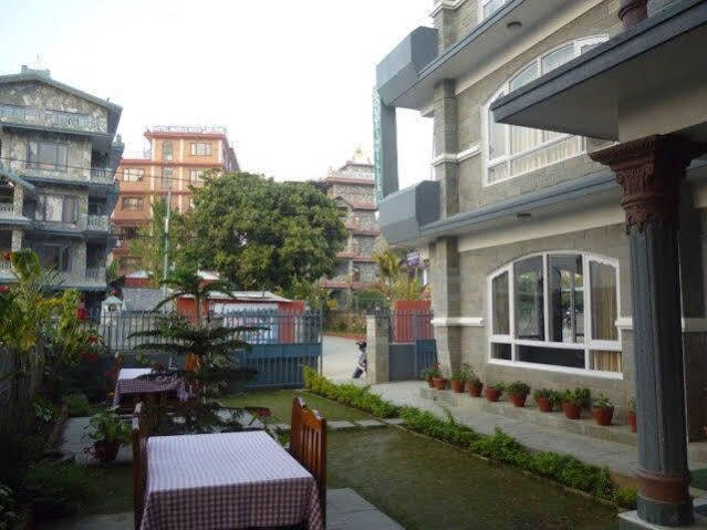 Hotel Bougainvillea Pokhara Ngoại thất bức ảnh